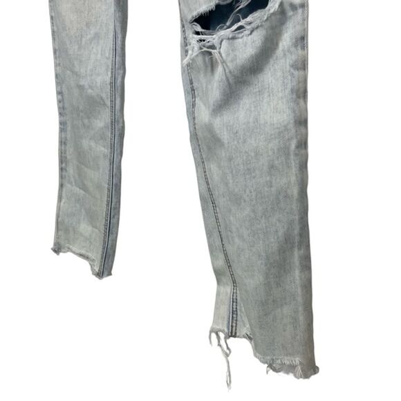 AMERICAN EAGLE MOM JEAN High Rise Distressed Light Blue Wash Raw Hem Jeans sz 4 - Picture 5 of 16
